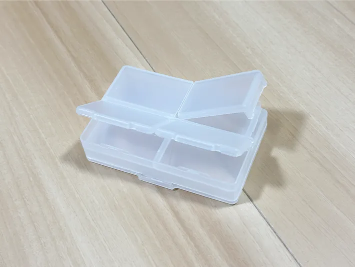 『両面収納小物ケース』の画像（撮影：grapeライフハック編集部）