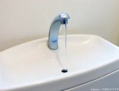 トイレのタンクの写真