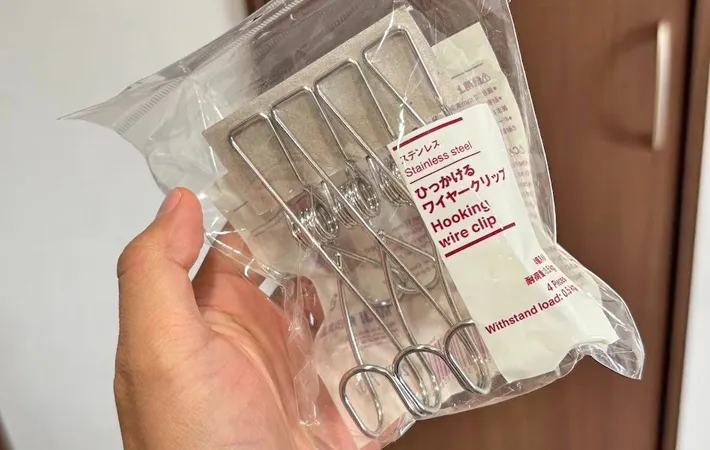 『ステンレスひっかけるワイヤークリップ』の写真（撮影：キジカク）