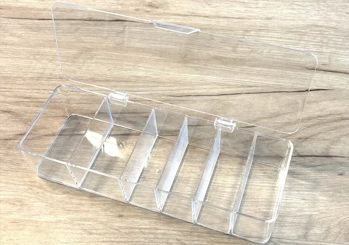 『透明収納ケース（フタ付、B）』の写真（撮影：キジカク）