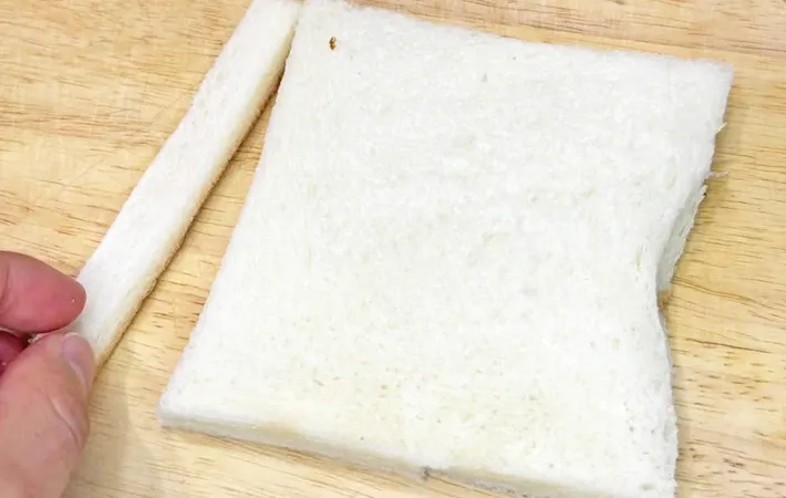 『食パンであんまん』を作る写真（撮影：キジカク）