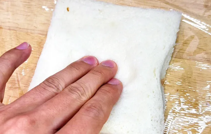 『食パンであんまん』を作る写真（撮影：キジカク）