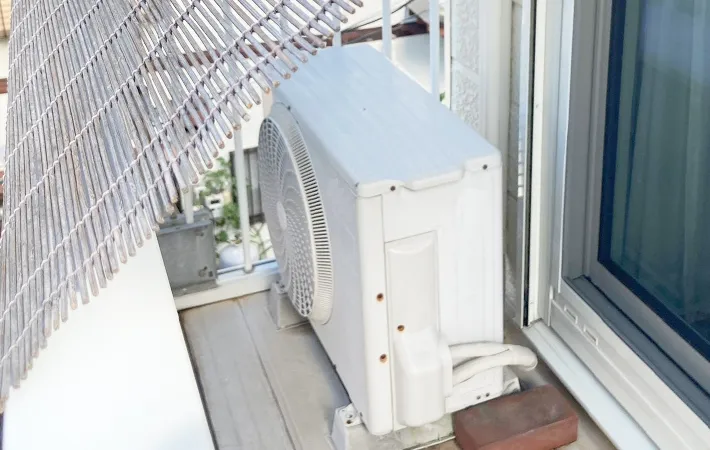 丁寧に清掃した室外機の写真（撮影：grapeライフハック編集部）