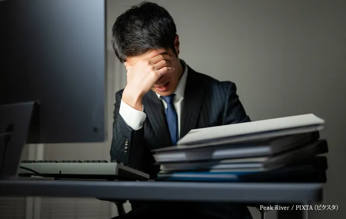 『働くビジネスマン』の写真