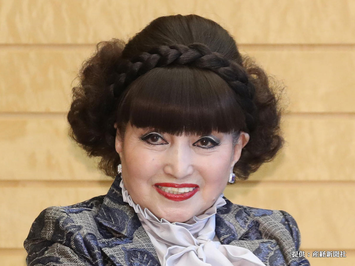 黒柳徹子さんの顔写真