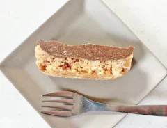 『チョコパイでチョコタルトケーキ』の完成写真（撮影：エニママ）