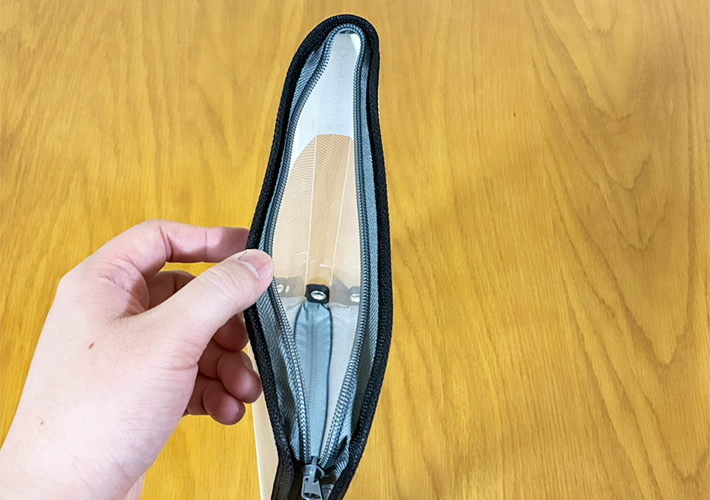 ファスナーケースの写真（撮影：grapeライフハック編集部）