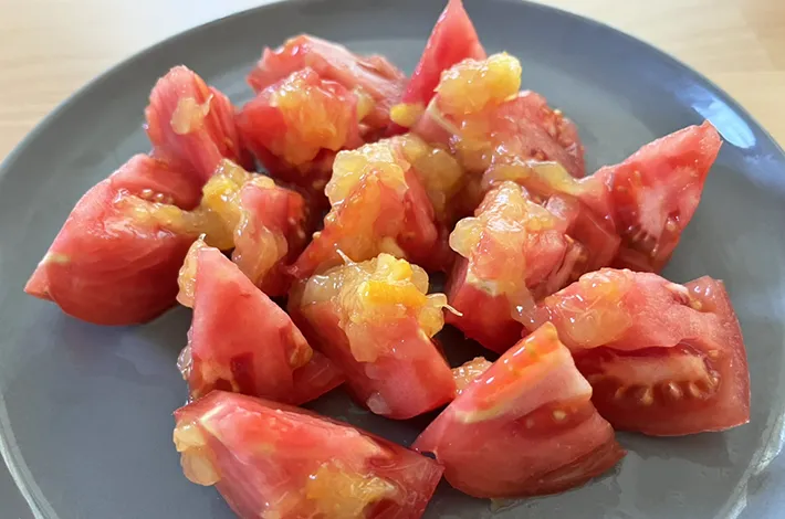 オレンジ冷やしトマトの写真（撮影：grapeフード編集部）