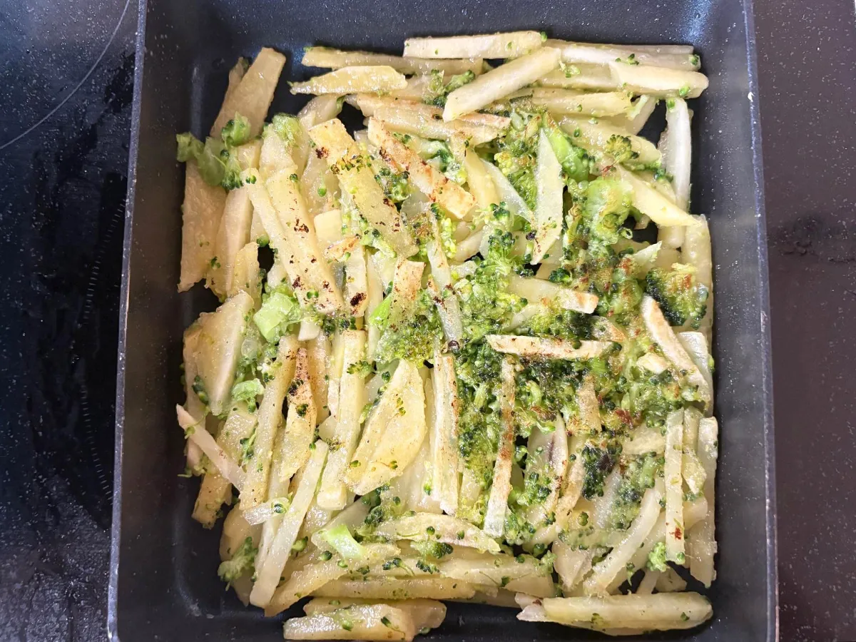 ハッシュドポテトの調理写真（撮影：エニママ）