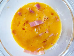 ピーマンのスクランブルエッグ詰めの写真（撮影：エニママ）