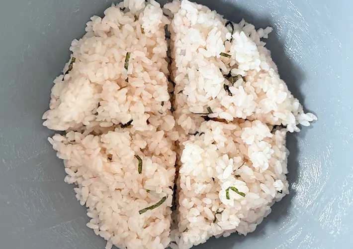 米を4等分にした画像（撮影：エニママ）