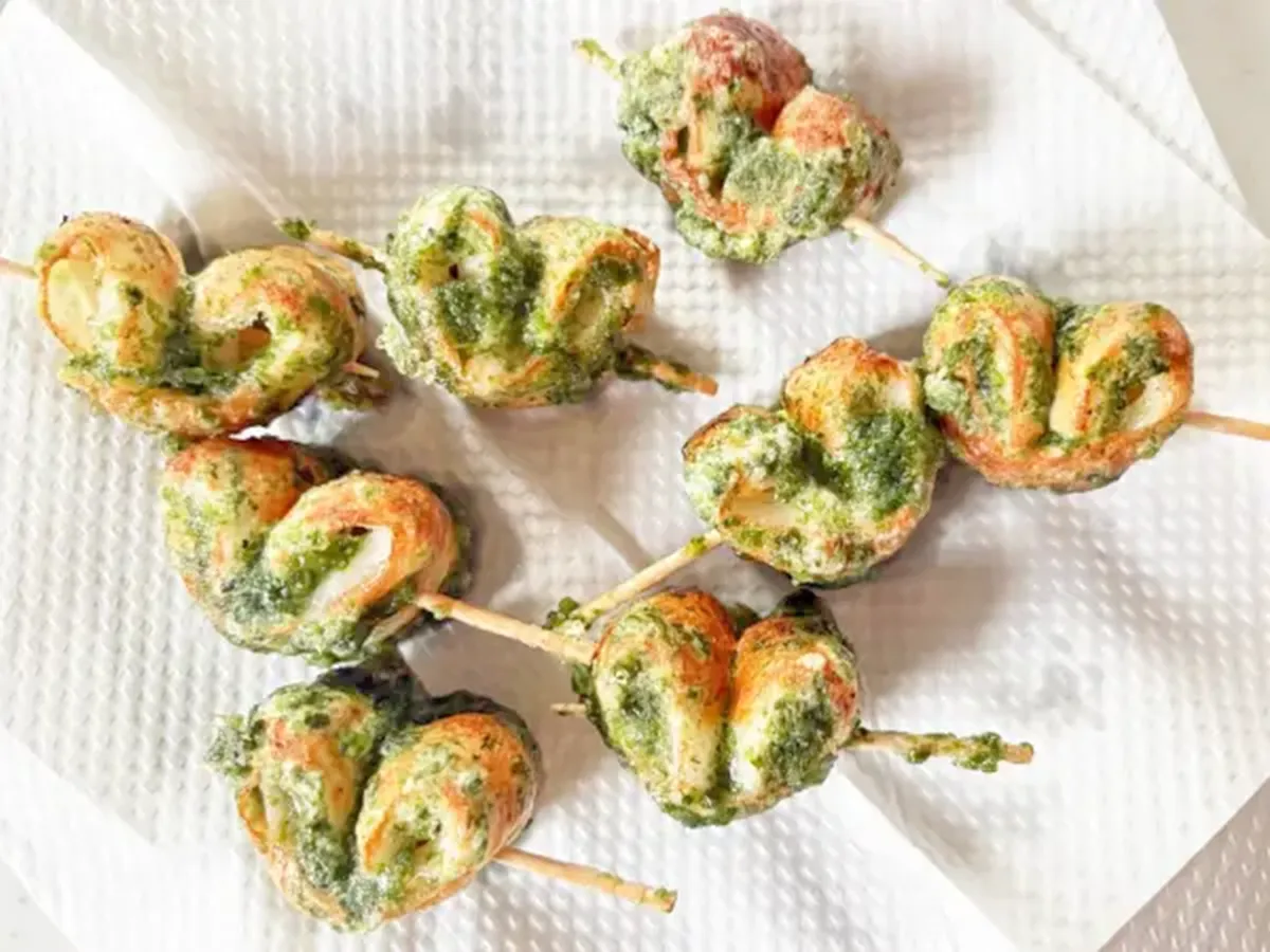 ハート型ちくわの磯部揚げの調理写真（撮影：エニママ）