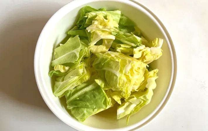 食べやすい大きさにカットしたキャベツの写真（撮影：エニママ）