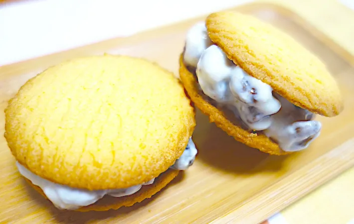 完成した『レーズンヨーグルトサンドクッキー』の画像（撮影：エニママ）