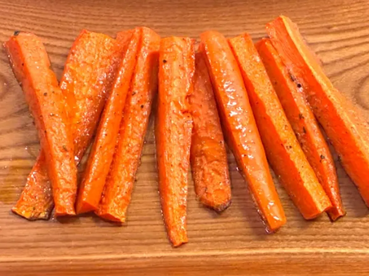 ニンジンを焼いた後の場面（撮影：grapeフード編集部）