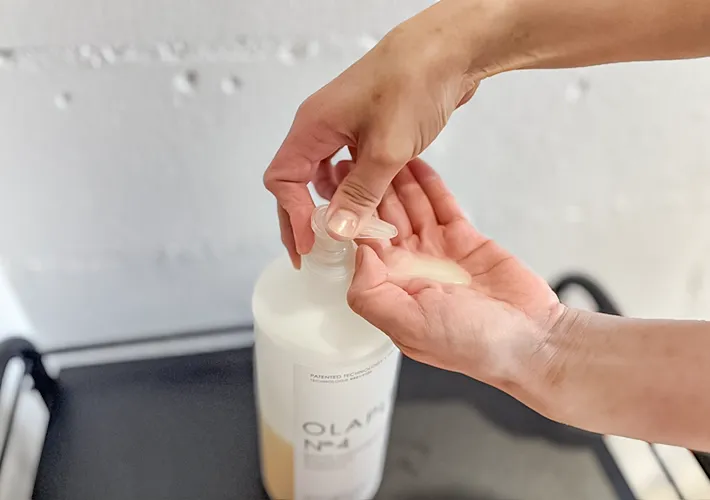 シャンプーを1〜1.5プッシュした写真