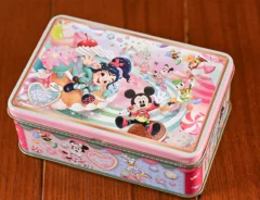 『ディズニー・パルパルーザ “ヴァネロペのスウィーツ・ポップ・ワールド”』のお土産(撮影:grapeフード編集部)