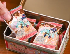 『ディズニー・パルパルーザ “ヴァネロペのスウィーツ・ポップ・ワールド”』のお土産（撮影：grapeフード編集部）