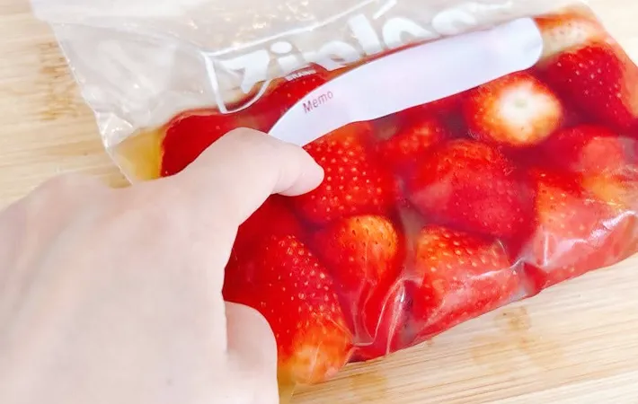 『いちごシャーベット』を作る写真（撮影：キジカク）