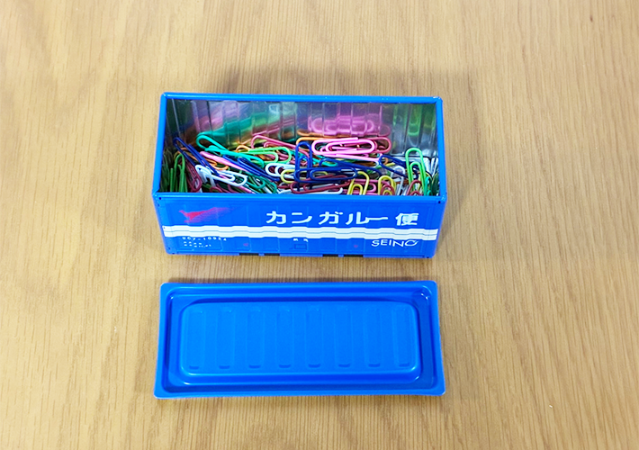 ブリック　コンテナ２０Ｆ　西濃運輸の写真（撮影：grapeライフハック編集部）