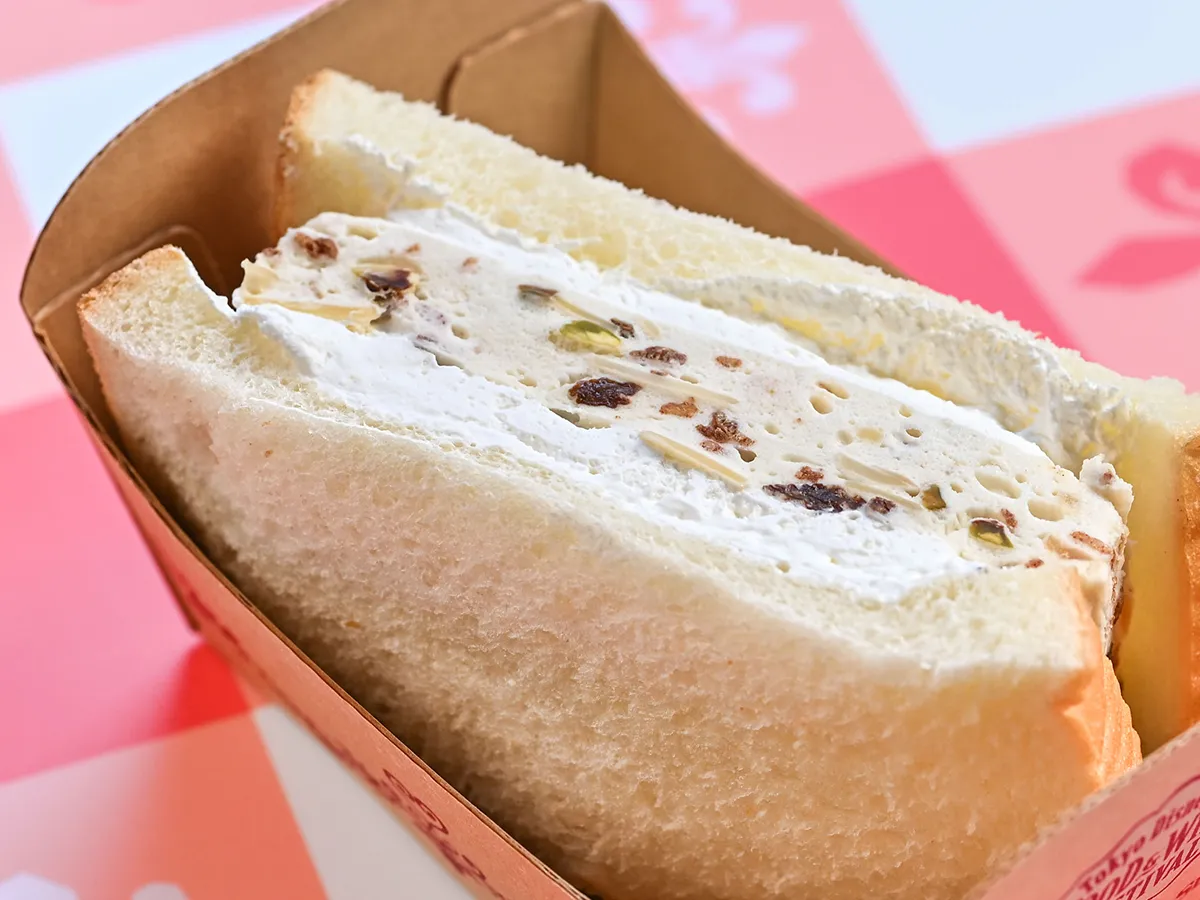 ナッツとドライフルーツのクリームサンド(撮影:grapeフード編集部)