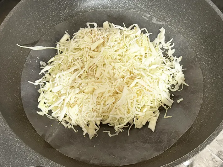 ライスペーパーお好み焼き（撮影：grape芸能編集部）