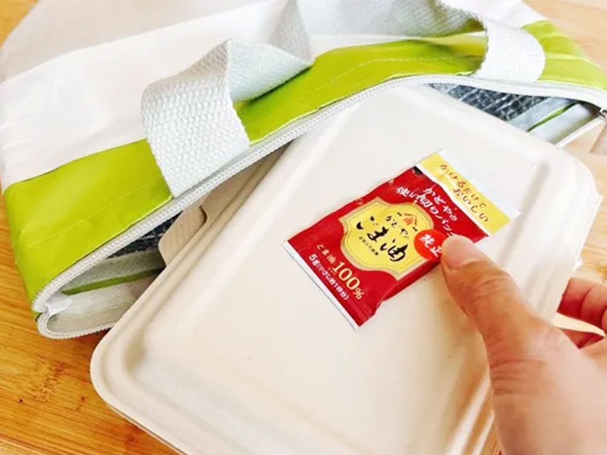 『使い切りパック 純正ごま油』の写真(撮影:キジカク)