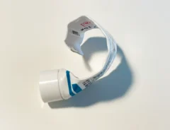 もう絞っても中身が出ないチューブの写真（撮影：grapeライフハック編集部）