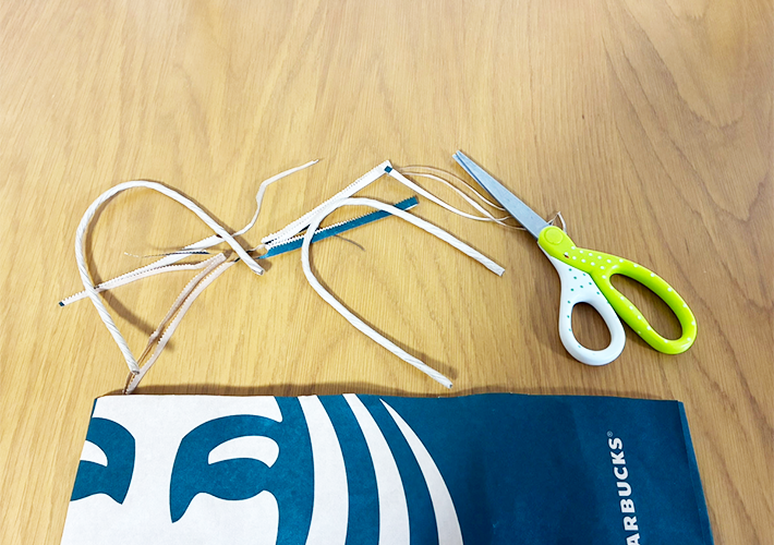 紙袋の活用法（撮影：grapeライフハック編集部）