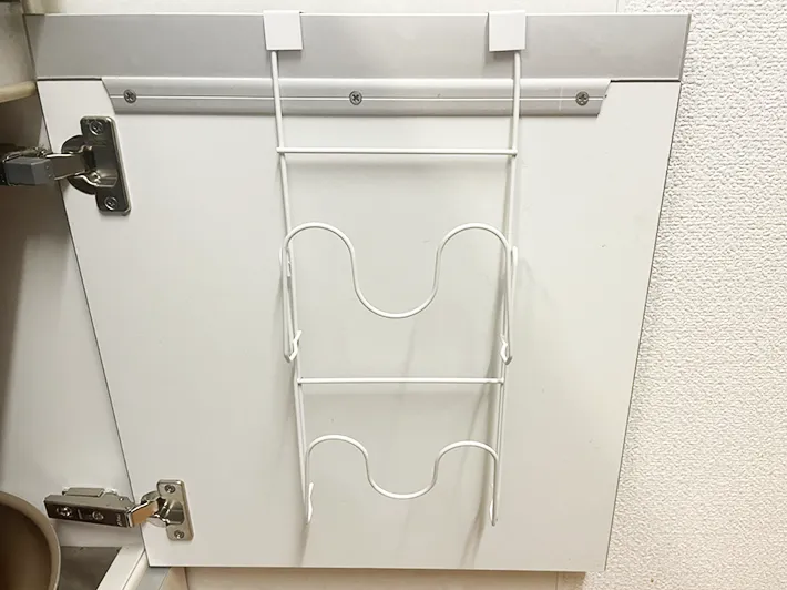 何ものせていない鍋蓋ラックの写真（撮影：ライフハック編集部）