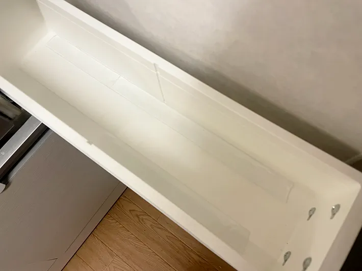 中身を空にしたスパイスラックの写真（撮影：ライフハック編集部）