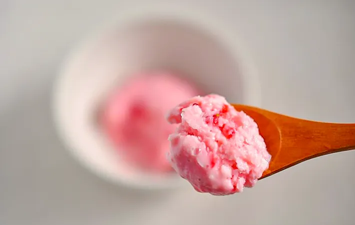 『イチゴのヨーグルトアイス』の写真（撮影：小泉明代）