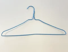 針金ハンガーの写真（撮影：ライフハック編集部）