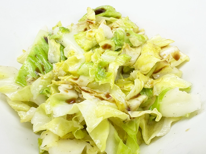 キャベツバターの写真（撮影：grapeフード編集部）