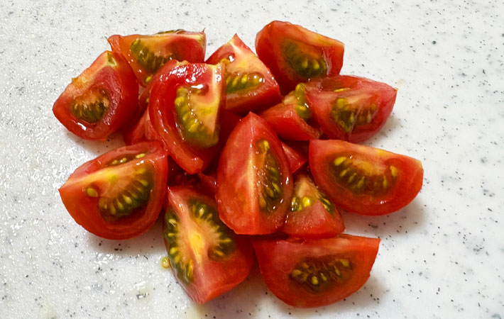 『ワカモレ』の調理写真（撮影：grapeフード編集部）