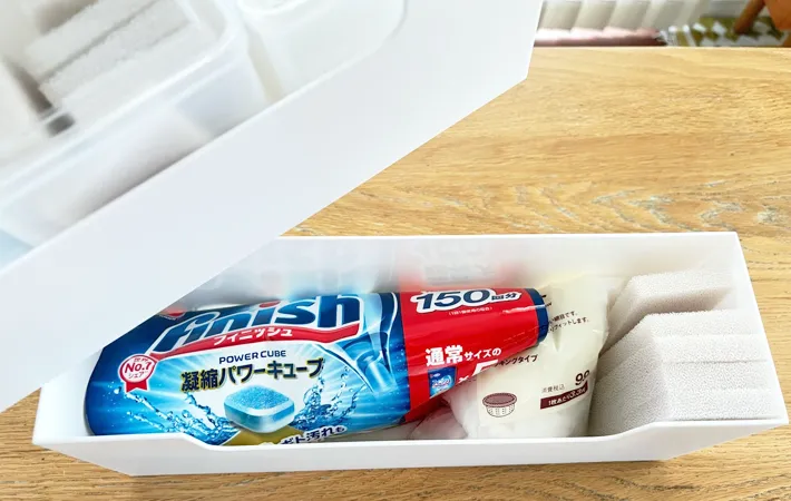 『ダイソー ファイルボックスとセリア 中が見えるBOX』の使用写真（撮影：Classy Life）