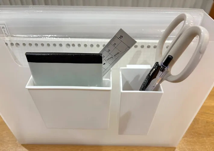 『ダイソー ファイルボックス専用グッズ』の使用写真（撮影：Classy Life）