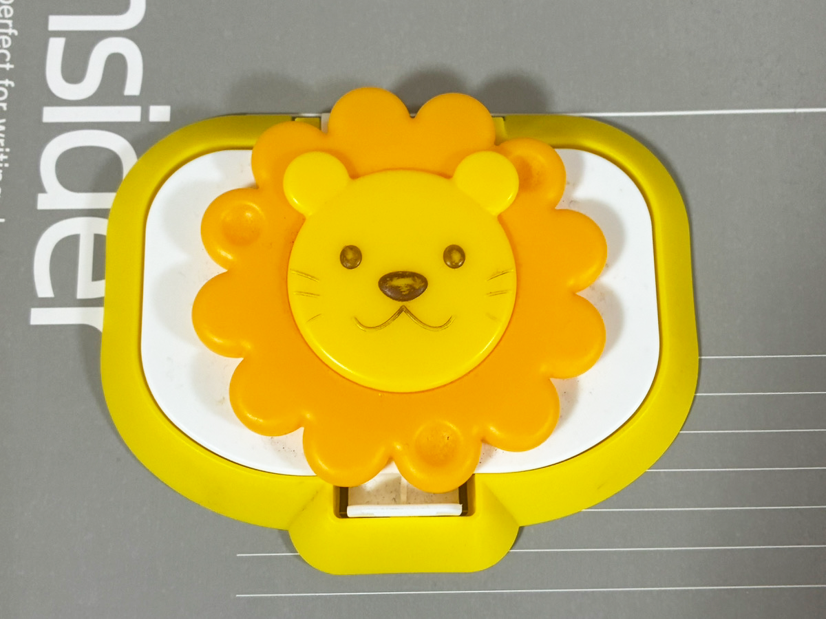 ウェットシートの蓋活用写真（撮影：grapeライフハック編集部）