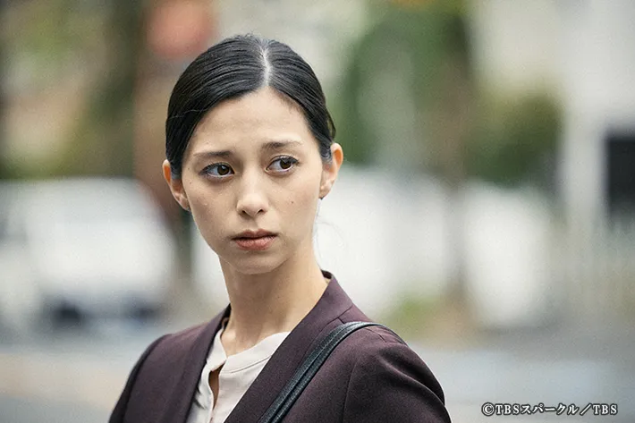 『田鎖ブラザーズ』に出演する中条あやみさんが写る場面写真