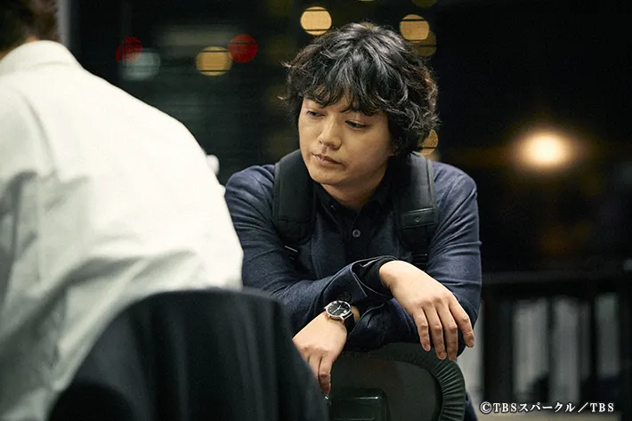 『田鎖ブラザーズ』に出演する染谷将太さんが写る場面写真