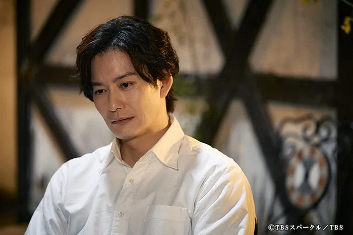 『田鎖ブラザーズ』に出演する岡田将生さんが写る場面写真