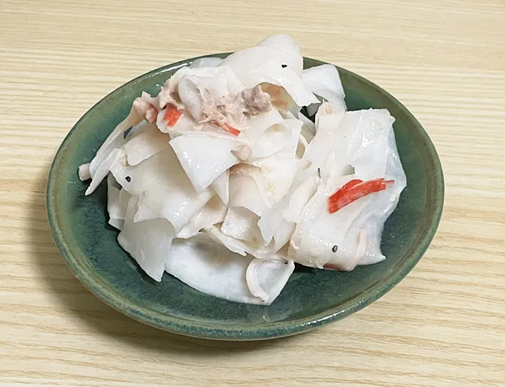 『大根カニカマツナマヨサラダ』の写真（撮影：grapeフード編集部）