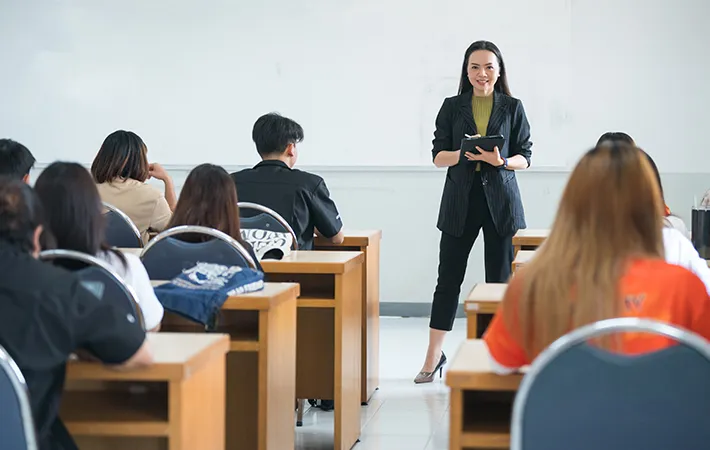 教えている人の写真