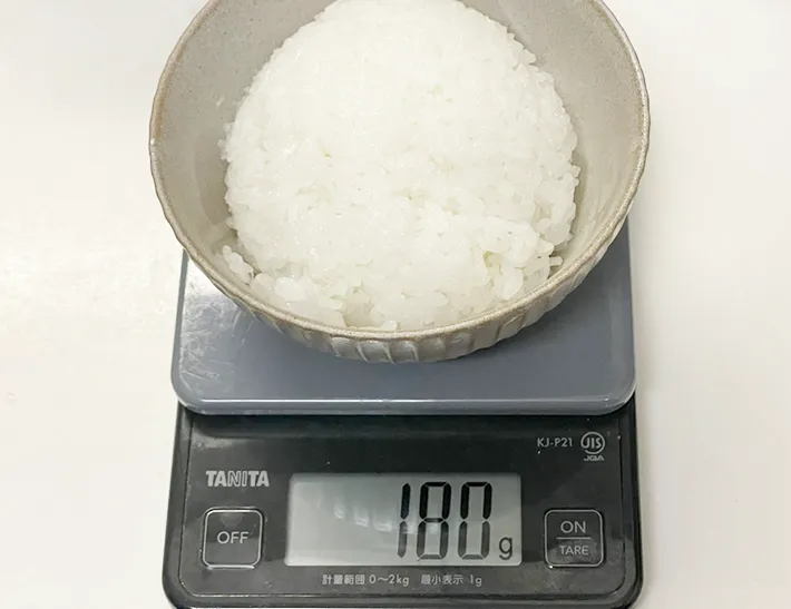 『一気にすくえる！しゃもじ』ですくったご飯の写真（撮影：grapeライフハック編集部）