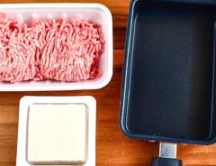 合いびき肉と豆腐の写真（撮影：小泉明代）