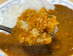 カレーライスの写真（撮影：grapeフード編集部）
