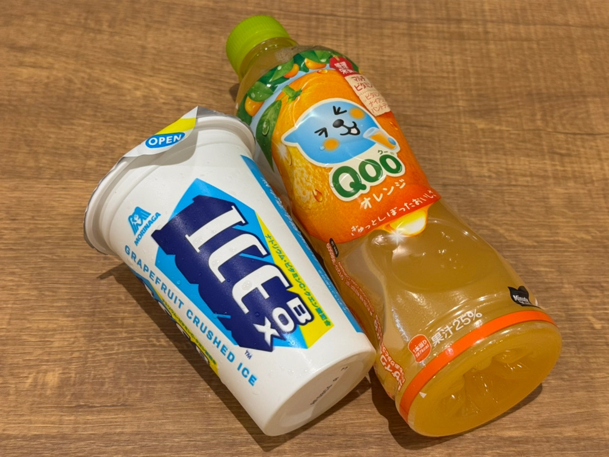 アイスボックスとジュース（撮影：grapeフード編集部）