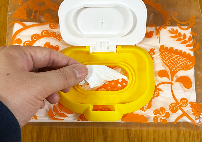 ウェットシートの蓋活用写真（撮影：grapeライフハック編集部）