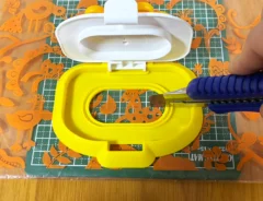 ウェットシートの蓋活用写真（撮影：grapeライフハック編集部）