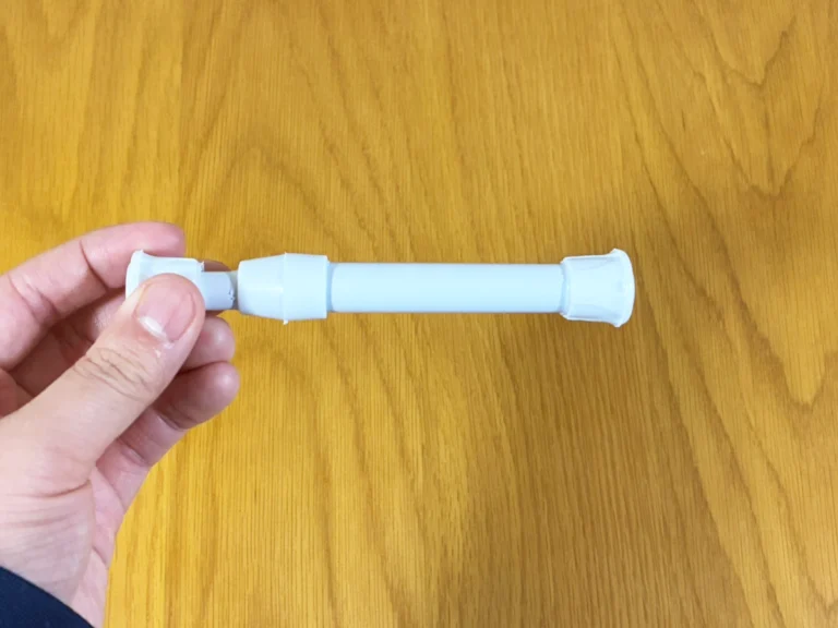 短いつっぱり棒の写真（撮影：grapeライフハック編集部）